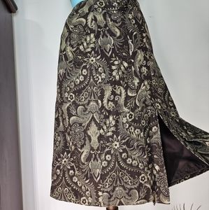Nine & Company earth tone paisley skirt size 8 knee length
